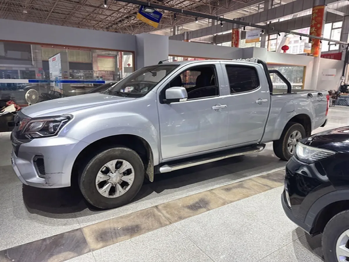2023 Isuzu RE-MAX Jim 2.5T 143HP L4 6MT,autocango,china used car exporter,china ev exporter,chinese used car exporter,chinese used ev exporter