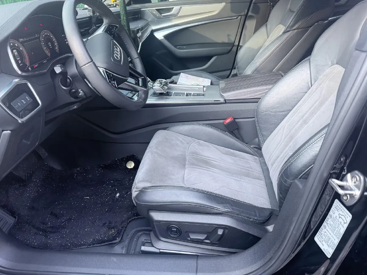 2021 Audi A6L 2.0T 224HP L4 7DCT,autocango,china used car exporter,china ev exporter,chinese used car exporter,chinese used ev exporter