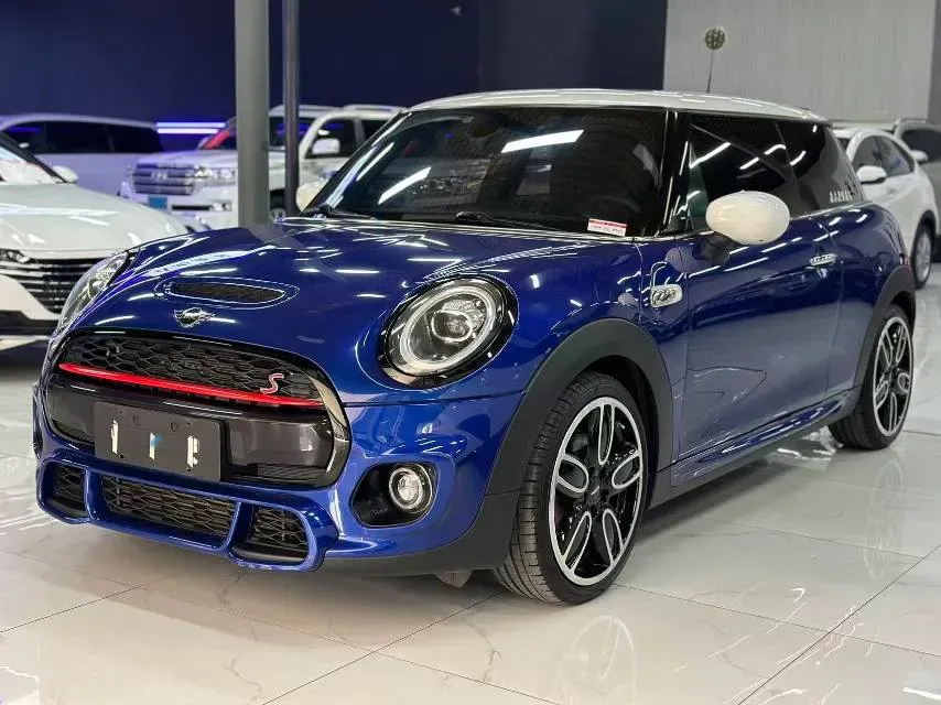 2020 MINI MINI 2.0T 192HP L4 7DCT,autocango,china used car exporter,china ev exporter,chinese used car exporter,chinese used ev exporter