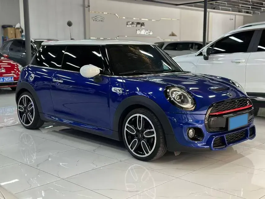 2020 MINI MINI 2.0T 192HP L4 7DCT,autocango,china used car exporter,china ev exporter,chinese used car exporter,chinese used ev exporter