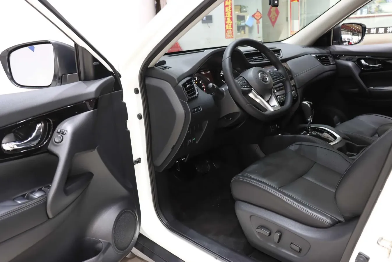 2020 Nissan X-Trail 2.0L 154HP L4 CVT,autocango,china used car exporter,china ev exporter,chinese used car exporter,chinese used ev exporter