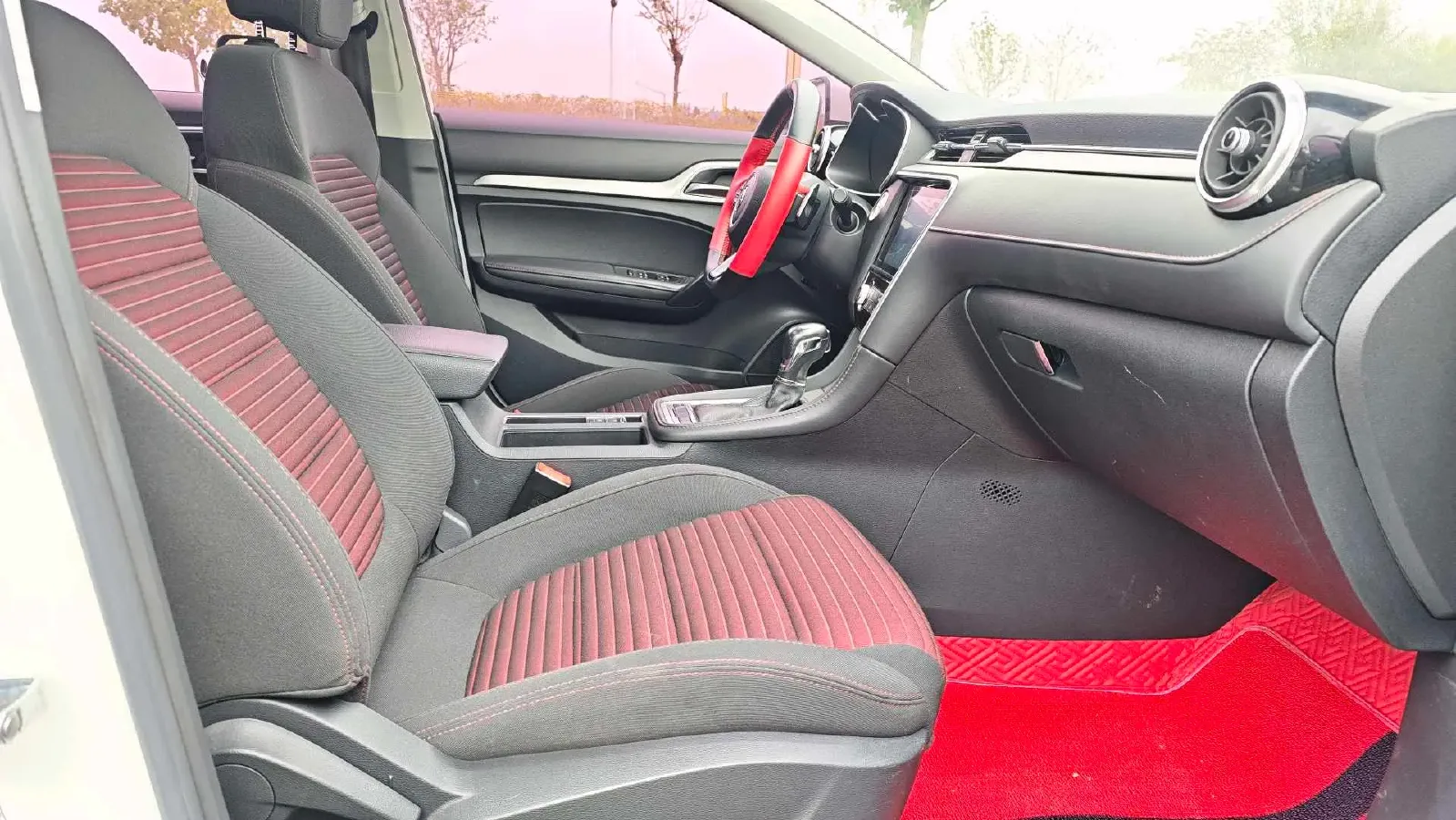 2019 MAXUS D60 1.5T 169HP L4 7DCT,autocango,china used car exporter,china ev exporter,chinese used car exporter,chinese used ev exporter