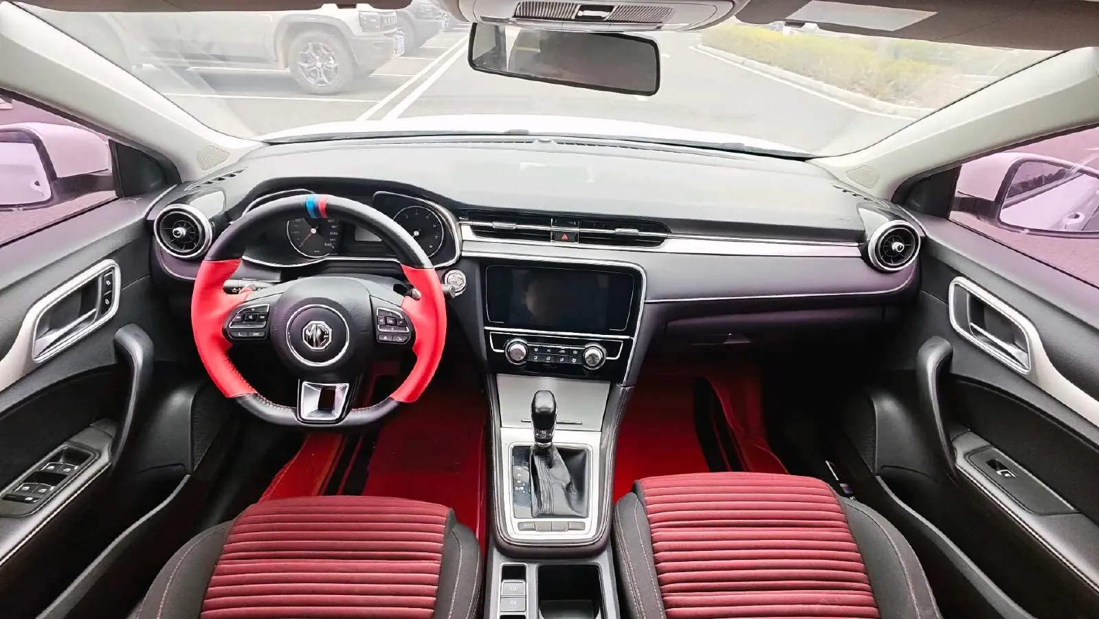 2019 MAXUS D60 1.5T 169HP L4 7DCT,autocango,china used car exporter,china ev exporter,chinese used car exporter,chinese used ev exporter