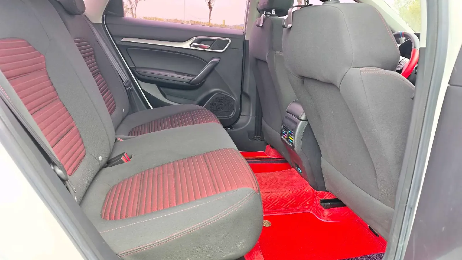 2019 MAXUS D60 1.5T 169HP L4 7DCT,autocango,china used car exporter,china ev exporter,chinese used car exporter,chinese used ev exporter