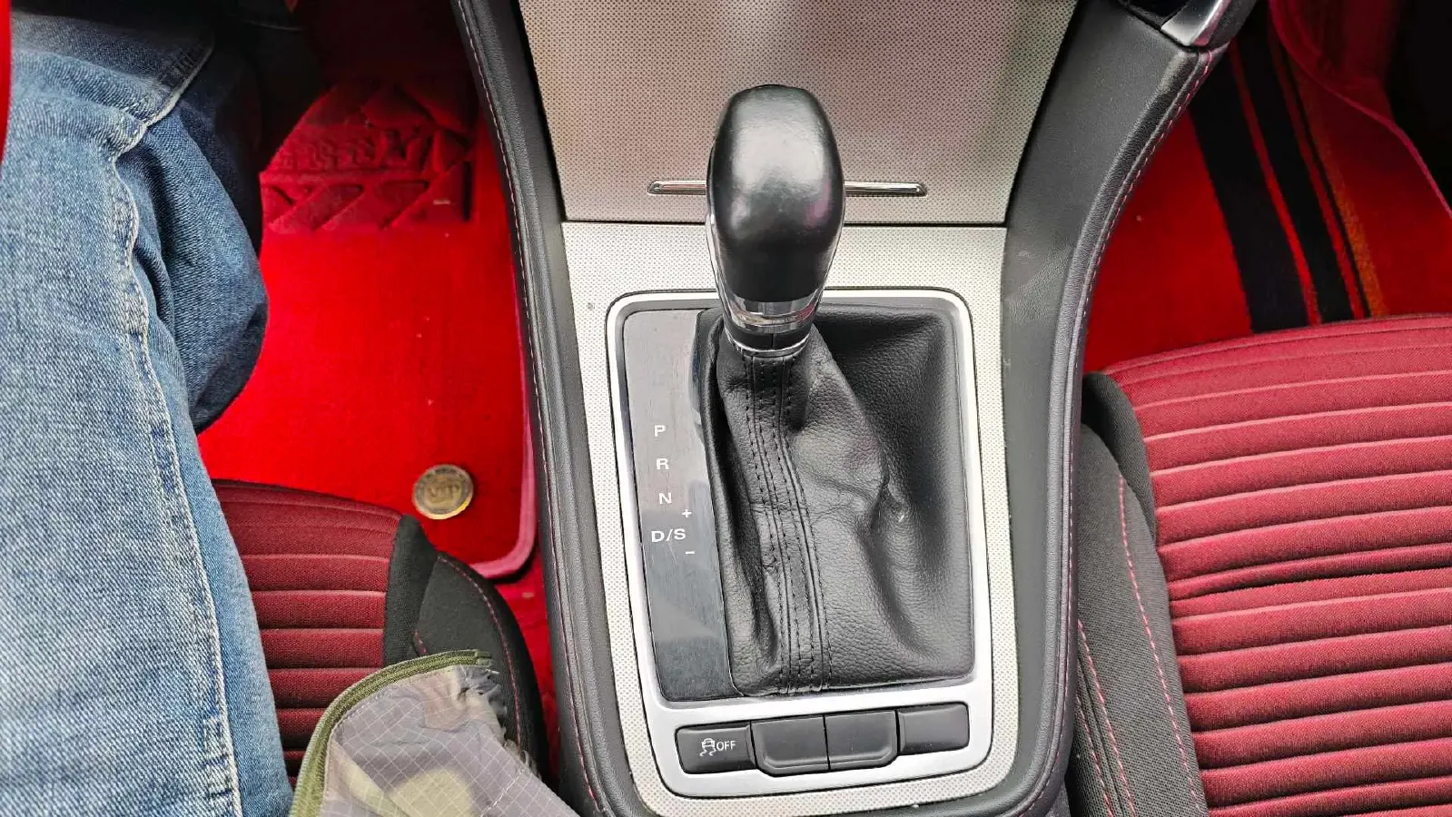 2019 MAXUS D60 1.5T 169HP L4 7DCT,autocango,china used car exporter,china ev exporter,chinese used car exporter,chinese used ev exporter