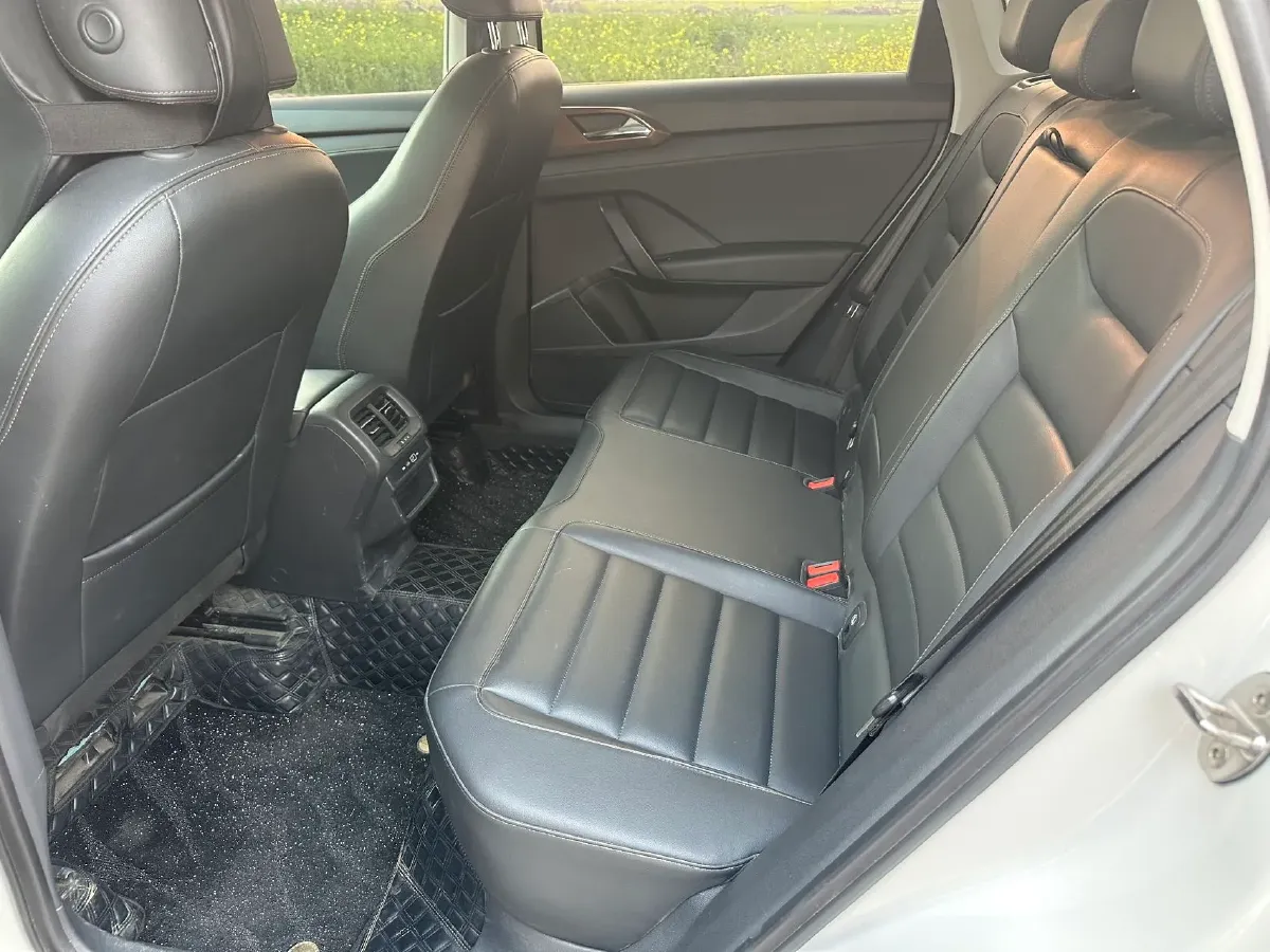 2021 Volkswagen Tharu 1.4T 150HP L4 7DCT,autocango,china used car exporter,china ev exporter,chinese used car exporter,chinese used ev exporter