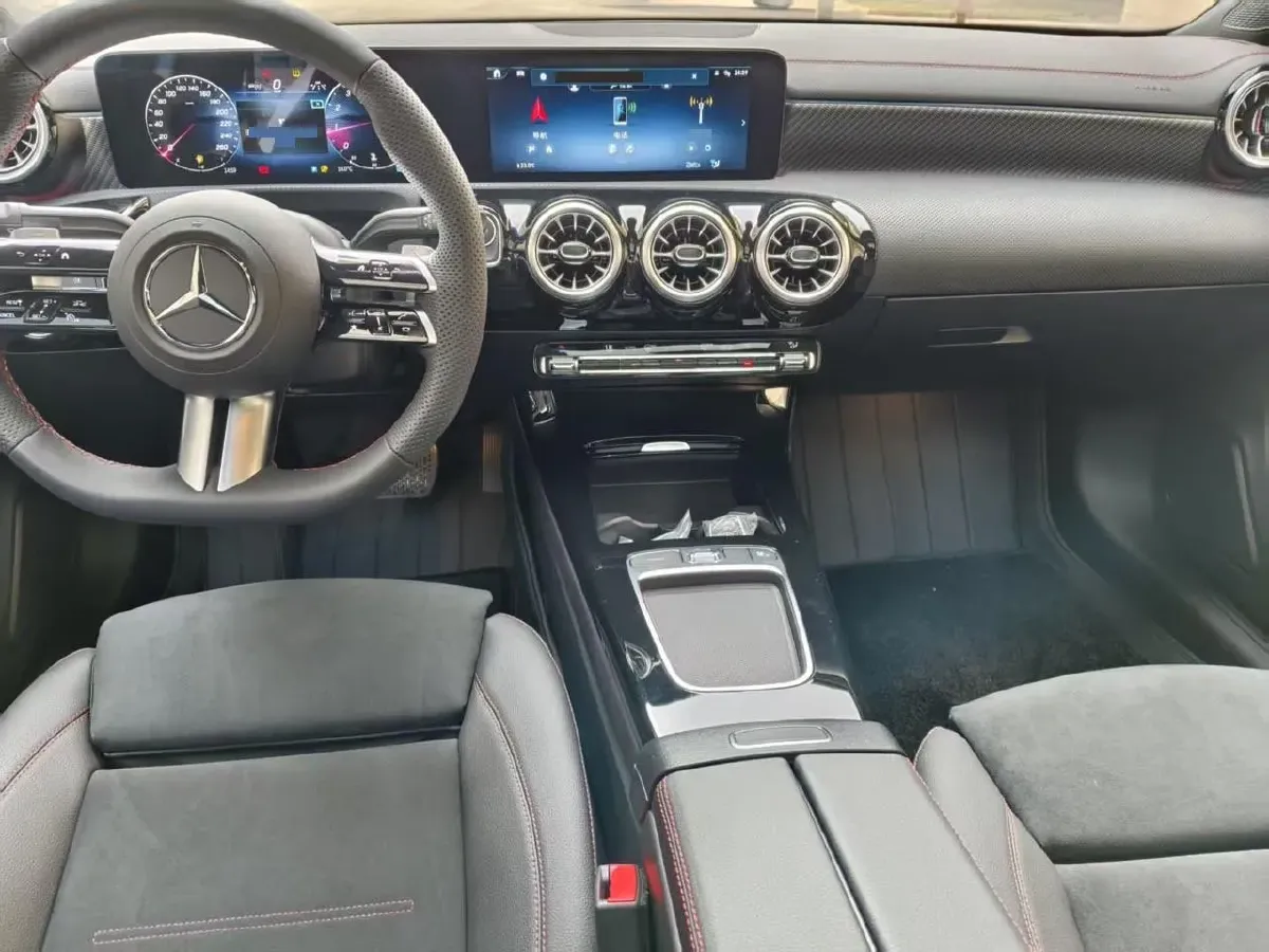 2024 Mercedes-Benz A Class 1.3T 163HP L4 7DCT,autocango,china used car exporter,china ev exporter,chinese used car exporter,chinese used ev exporter