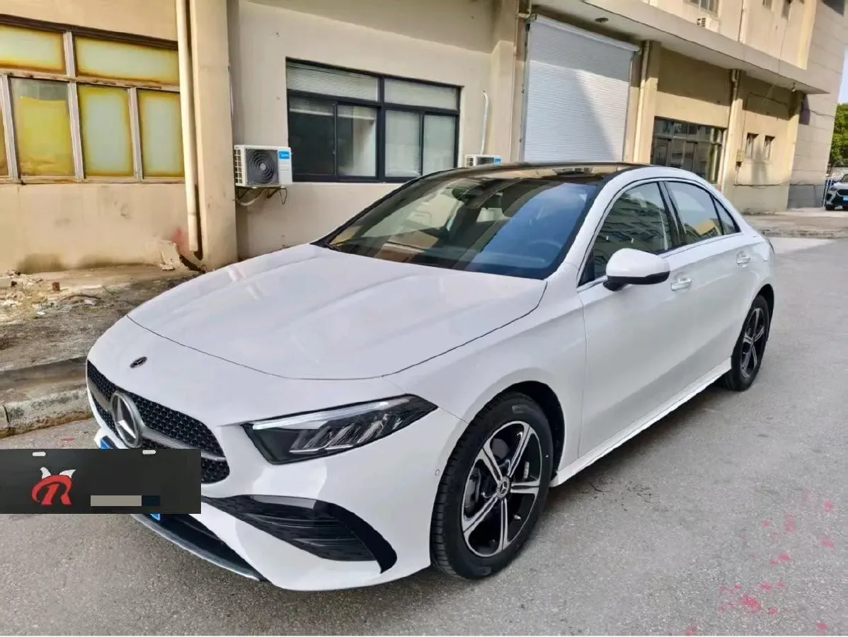 2024 Mercedes-Benz A Class 1.3T 163HP L4 7DCT,autocango,china used car exporter,china ev exporter,chinese used car exporter,chinese used ev exporter