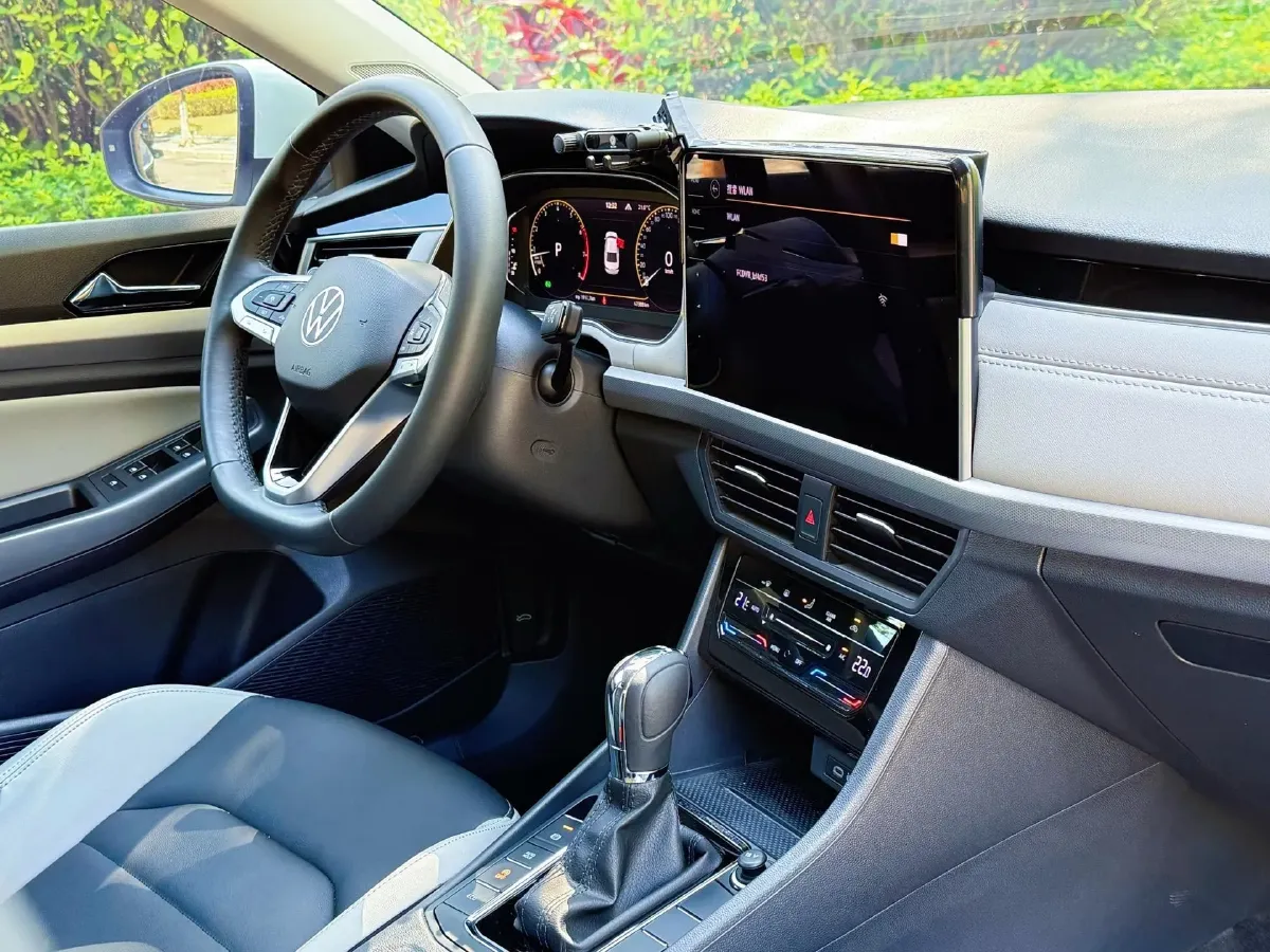 2024 Volkswagen Bora 1.5T 160HP L4 7DCT,autocango,china used car exporter,china ev exporter,chinese used car exporter,chinese used ev exporter