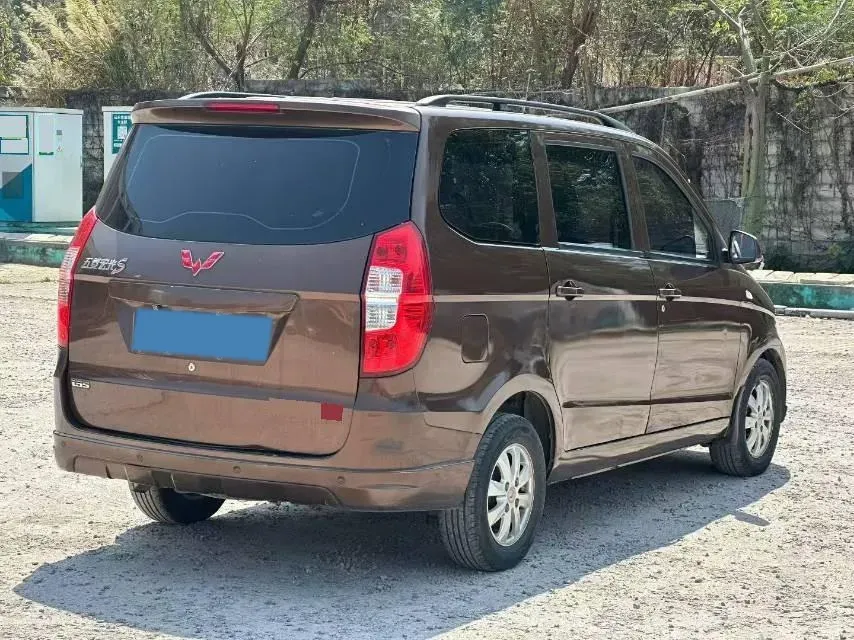 2015 WuLing HongGuang 1.5L 112HP L4 5MT,autocango,china used car exporter,china ev exporter,chinese used car exporter,chinese used ev exporter