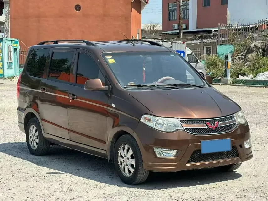 2015 WuLing HongGuang 1.5L 112HP L4 5MT,autocango,china used car exporter,china ev exporter,chinese used car exporter,chinese used ev exporter