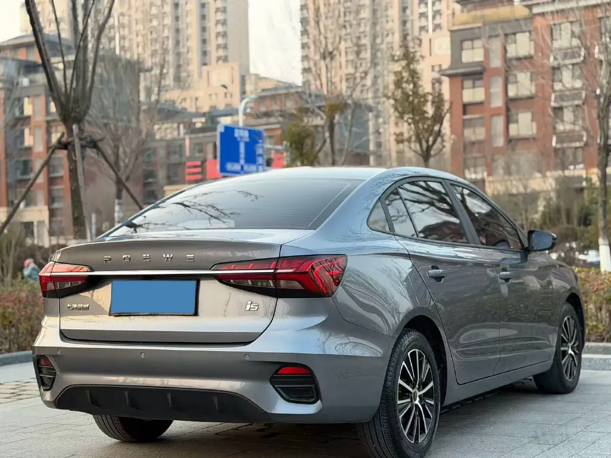 2021 Roewe i5 1.5L 120HP L4 CVT,autocango,china used car exporter,china ev exporter,chinese used car exporter,chinese used ev exporter