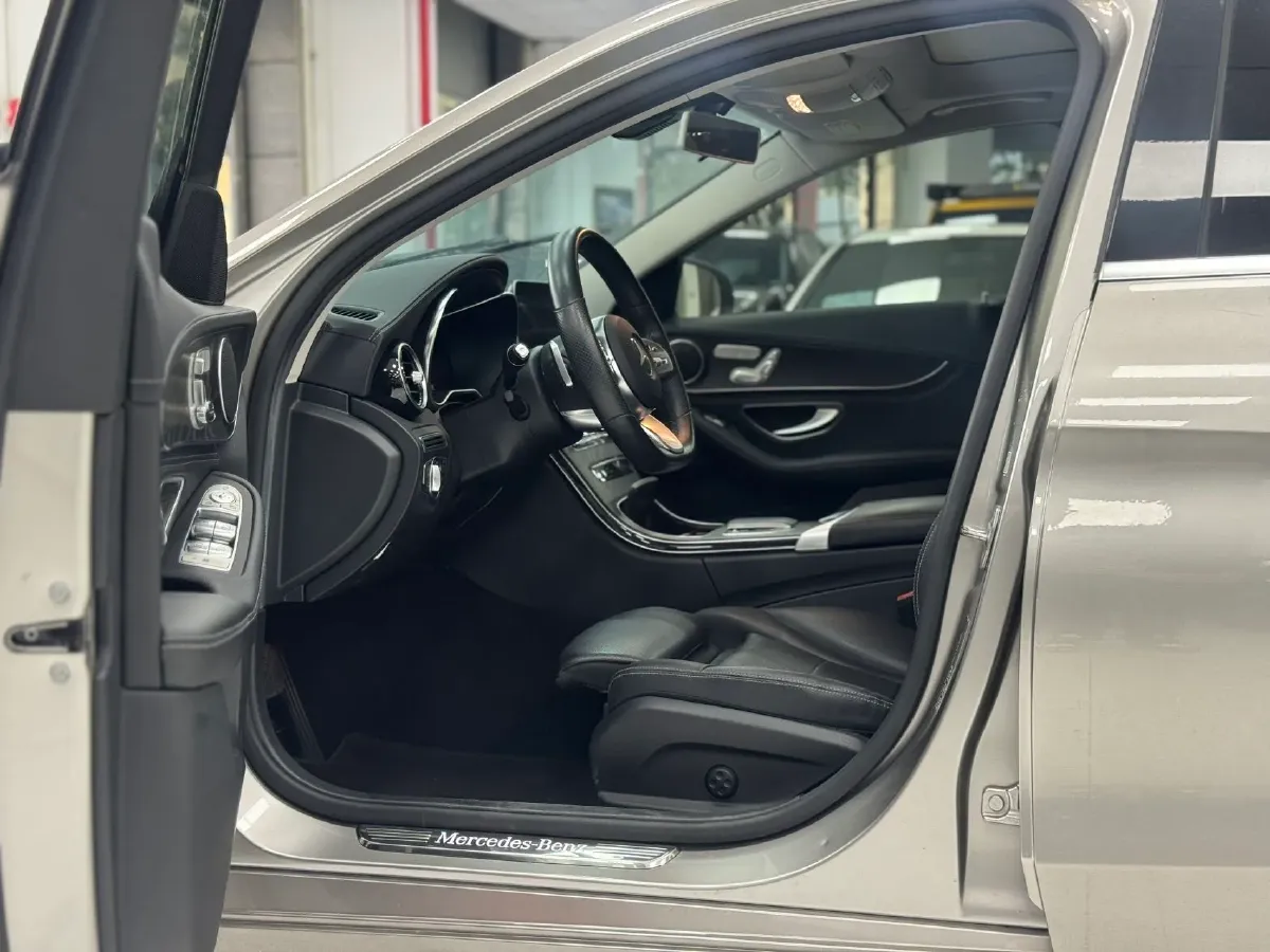 2020 Mercedes-Benz C Class 1.5T 184HP L4 9AT,autocango,china used car exporter,china ev exporter,chinese used car exporter,chinese used ev exporter