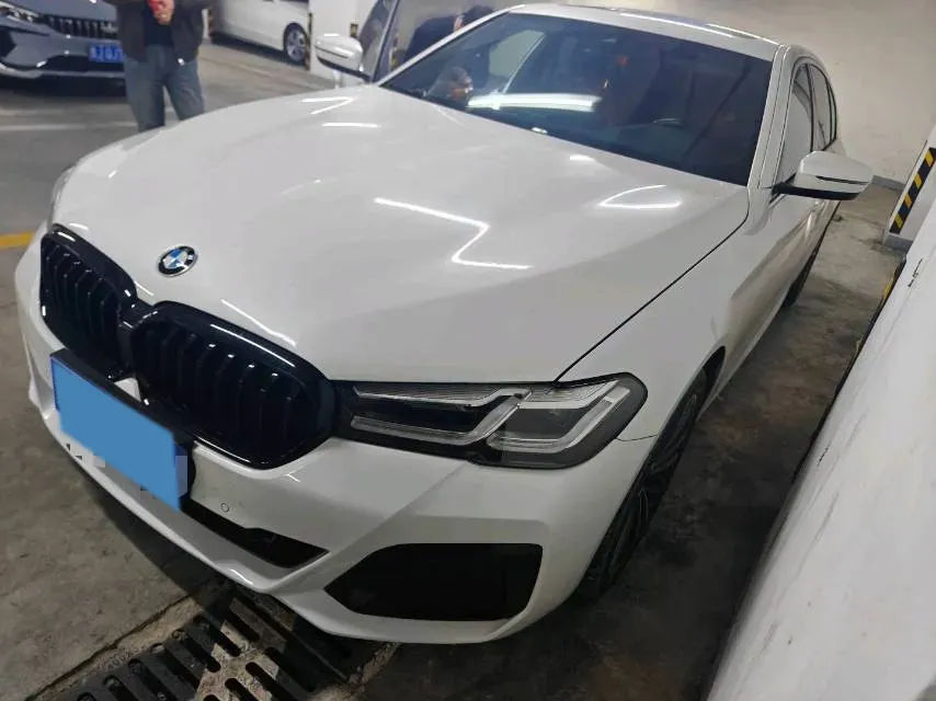 2022 BMW 5 Series 2.0T 252HP L4 8AT,autocango,china used car exporter,china ev exporter,chinese used car exporter,chinese used ev exporter