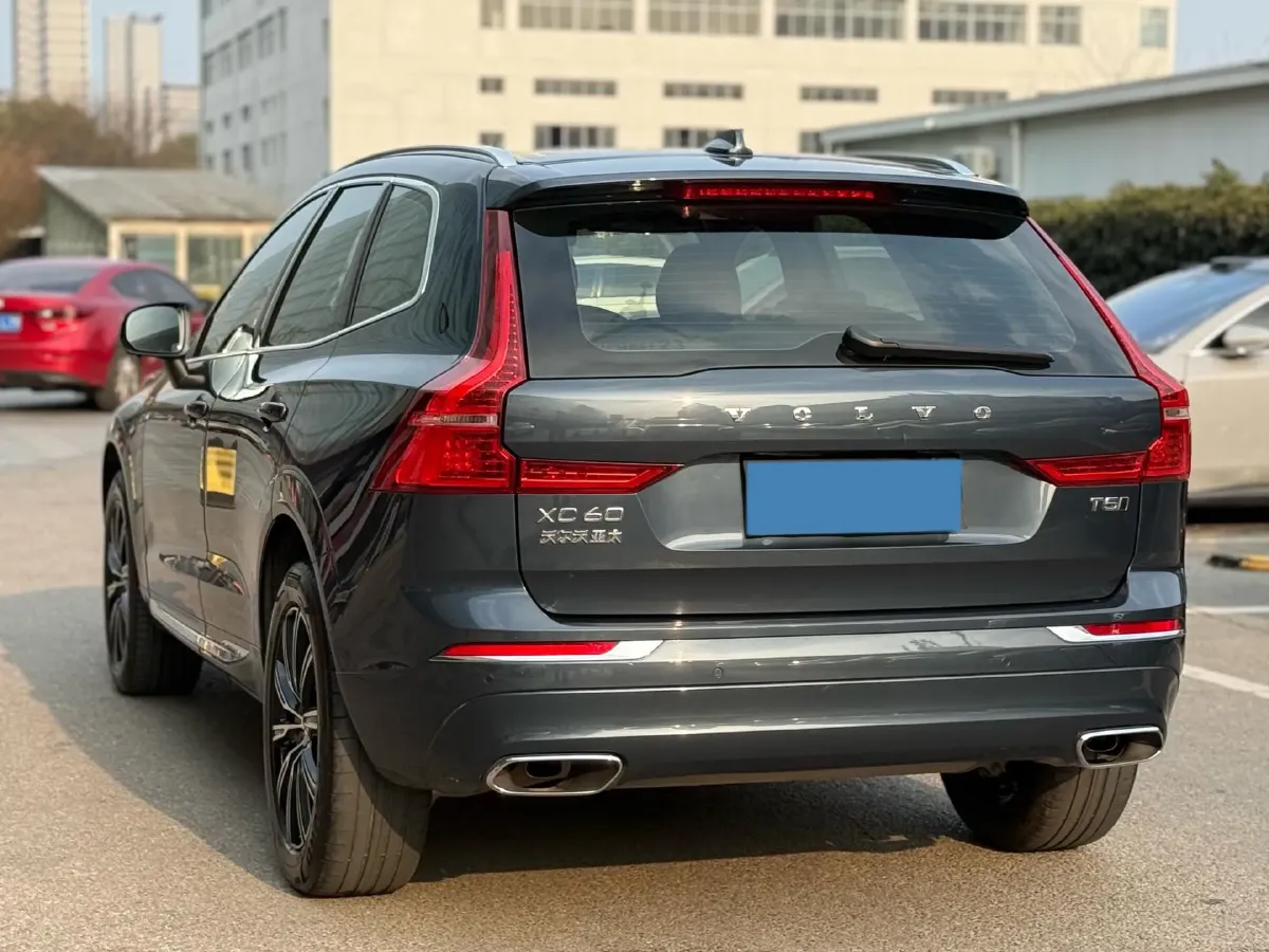 2021 Volvo XC60 2.0T 250HP L4 8AT,autocango,china used car exporter,china ev exporter,chinese used car exporter,chinese used ev exporter