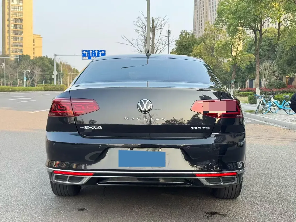 2025 Volkswagen Magotan 2.0T 186HP L4 7DCT,autocango,china used car exporter,china ev exporter,chinese used car exporter,chinese used ev exporter