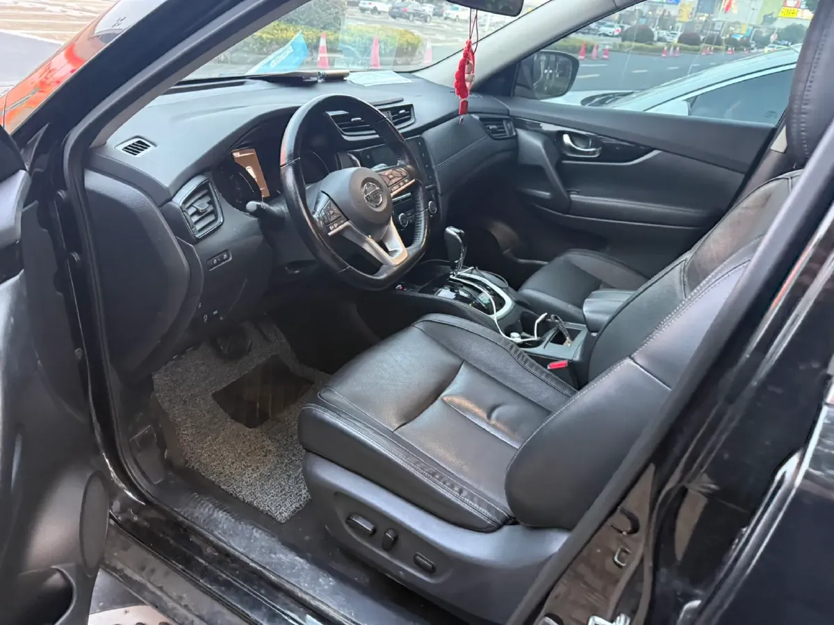 2021 Nissan X-Trail 2.0L 151HP L4 CVT,autocango,china used car exporter,china ev exporter,chinese used car exporter,chinese used ev exporter