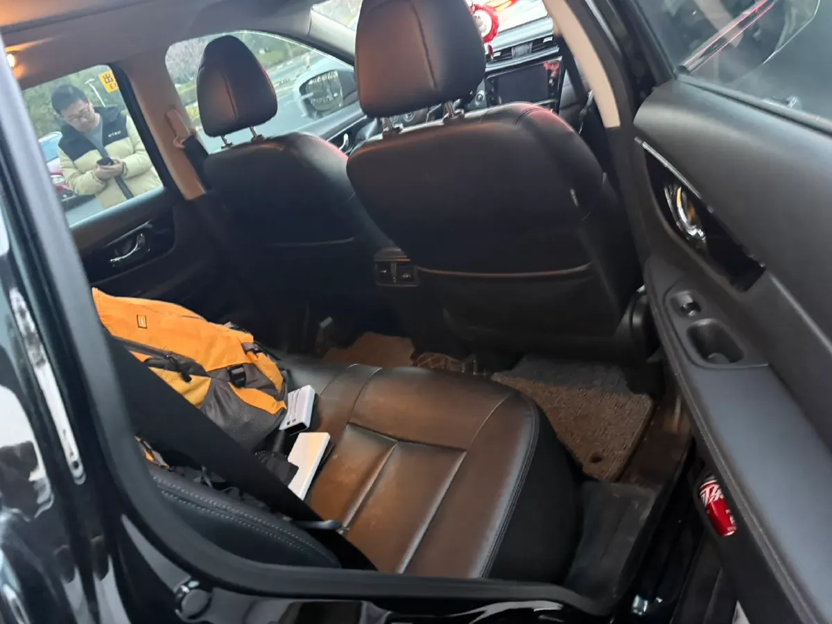 2021 Nissan X-Trail 2.0L 151HP L4 CVT,autocango,china used car exporter,china ev exporter,chinese used car exporter,chinese used ev exporter