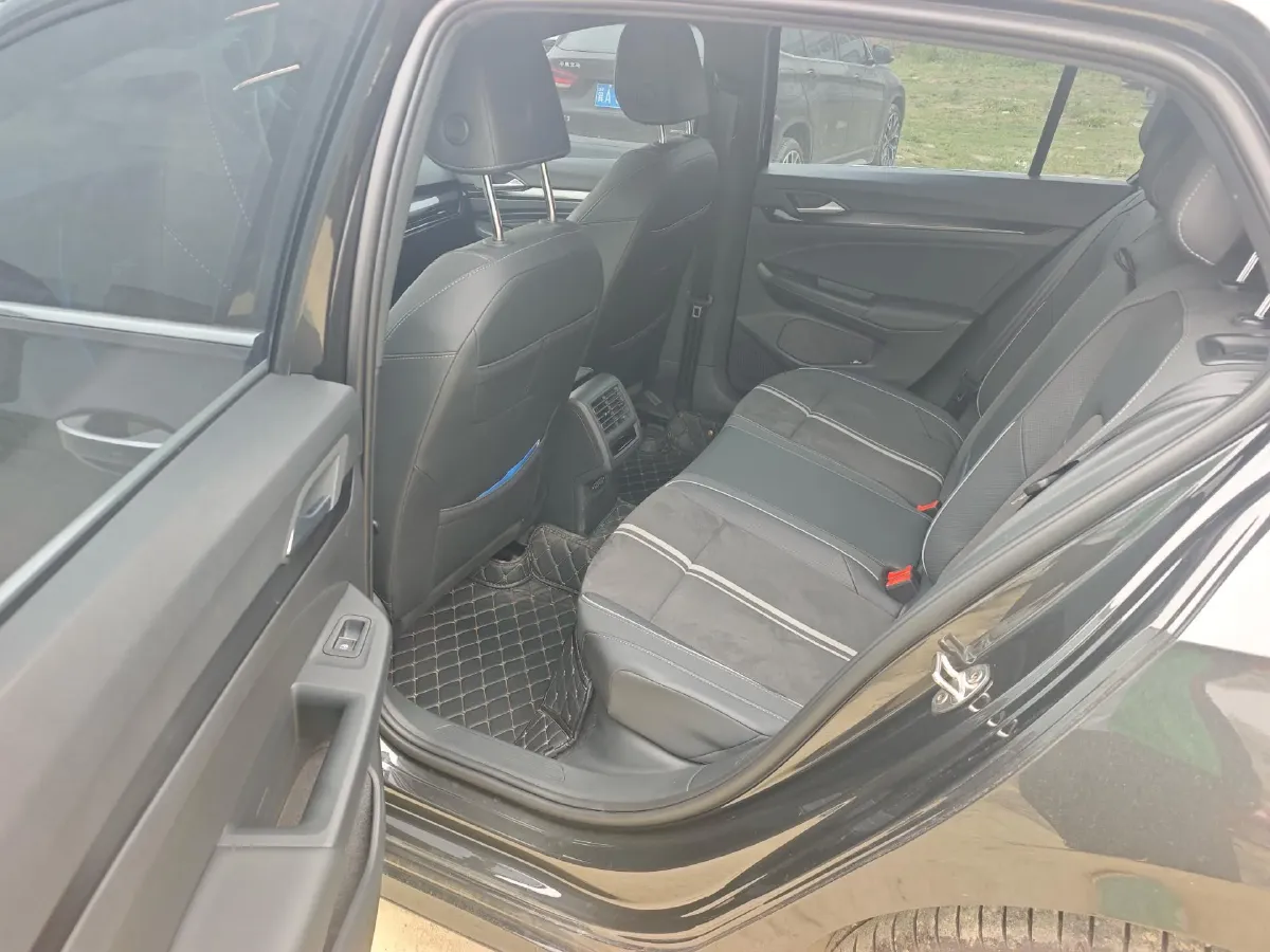 2023 Volkswagen Golf 1.4T 150HP L4 7DCT,autocango,china used car exporter,china ev exporter,chinese used car exporter,chinese used ev exporter