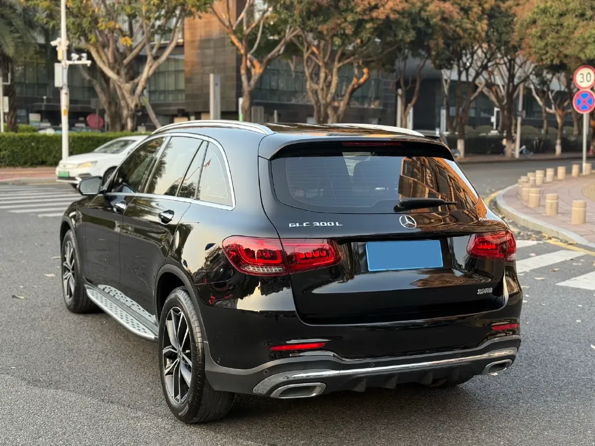 2022 Mercedes-Benz GLC Class 2.0T 258HP L4 9AT,autocango,china used car exporter,china ev exporter,chinese used car exporter,chinese used ev exporter