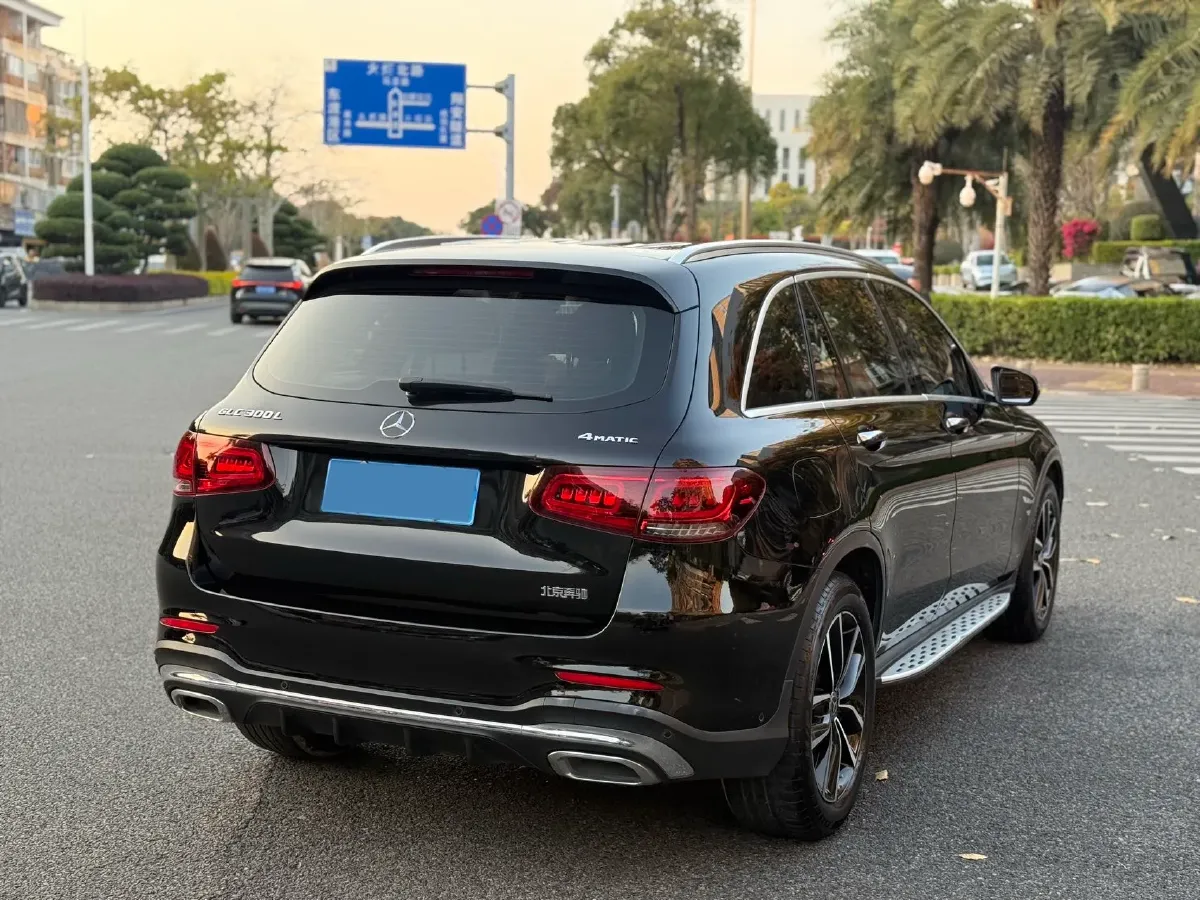 2022 Mercedes-Benz GLC Class 2.0T 258HP L4 9AT,autocango,china used car exporter,china ev exporter,chinese used car exporter,chinese used ev exporter