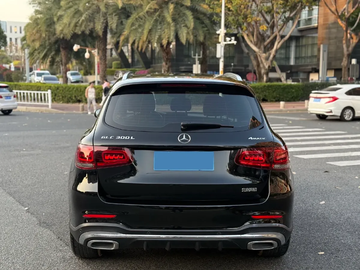 2022 Mercedes-Benz GLC Class 2.0T 258HP L4 9AT,autocango,china used car exporter,china ev exporter,chinese used car exporter,chinese used ev exporter