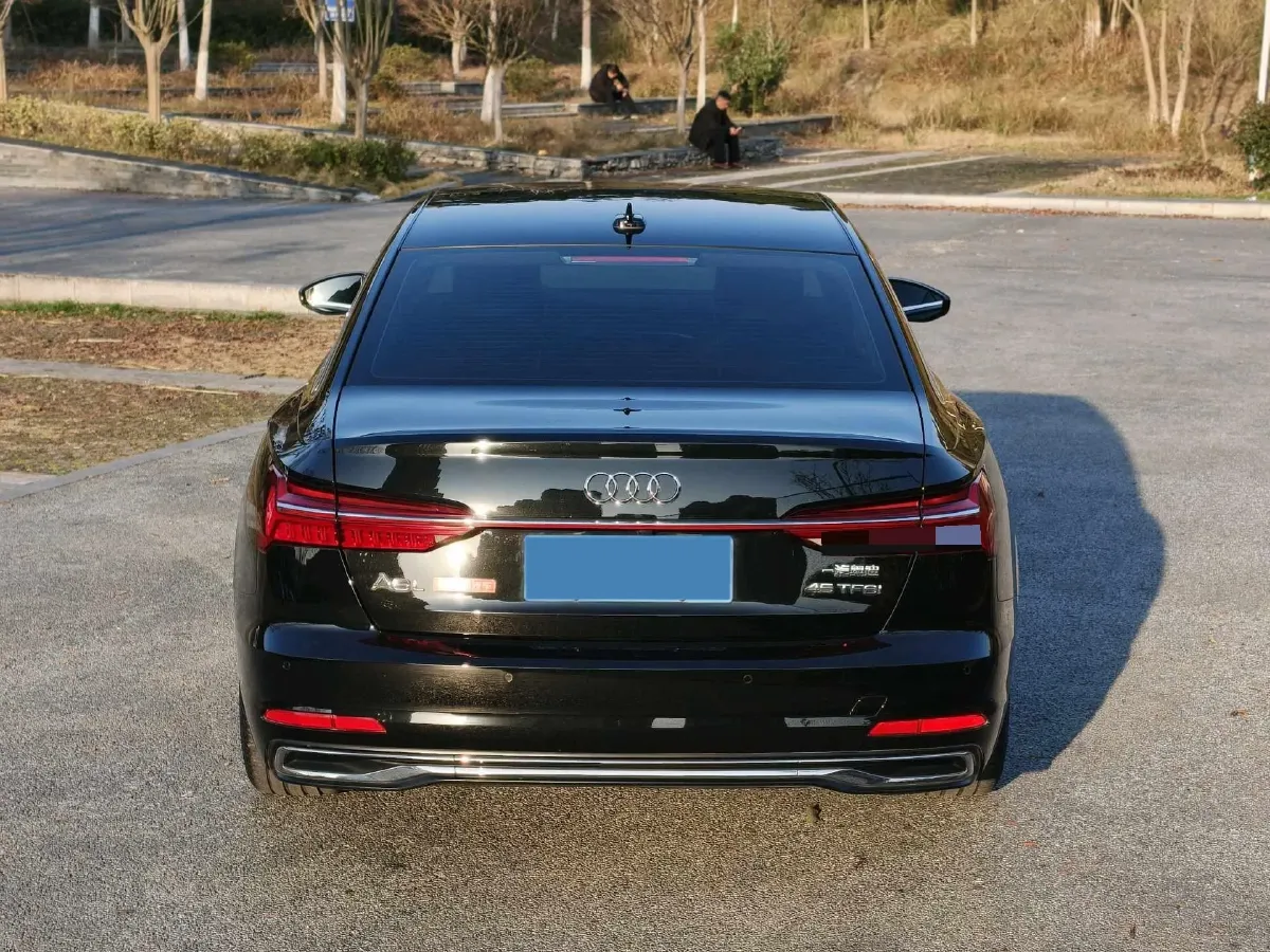 2022 Audi A6L 2.0T 224HP L4 7DCT,autocango,china used car exporter,china ev exporter,chinese used car exporter,chinese used ev exporter