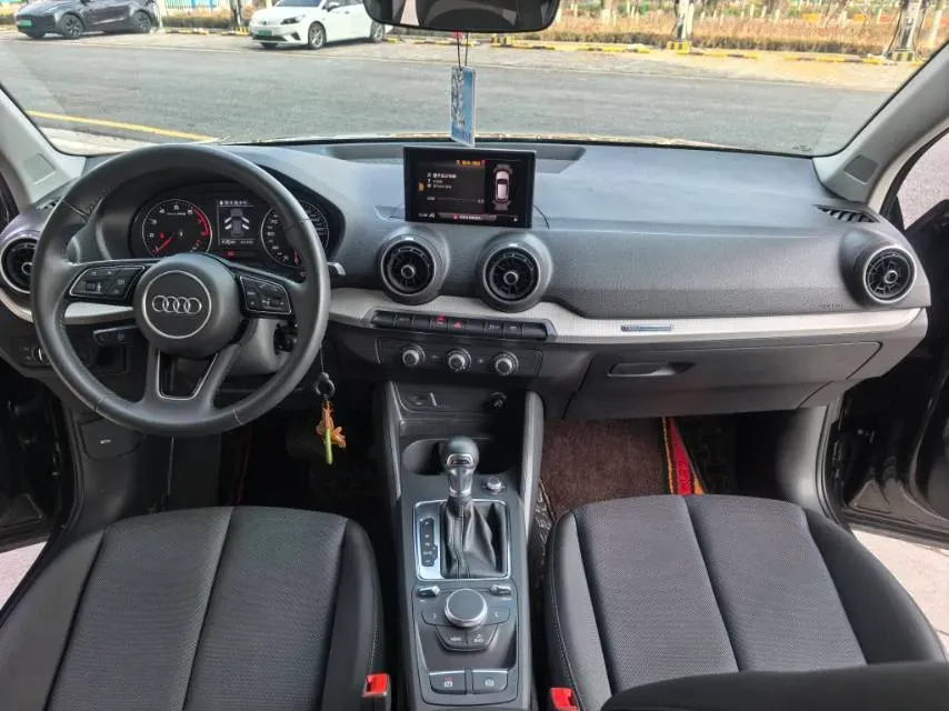 2021 Audi Q2L 1.4T 150HP L4 7DCT,autocango,china used car exporter,china ev exporter,chinese used car exporter,chinese used ev exporter