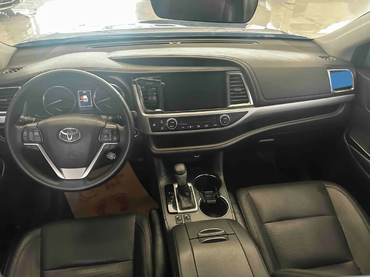 2018 Jeep Grand Commander 2.0T 265HP L4 9AT,autocango,china used car exporter,china ev exporter,chinese used car exporter,chinese used ev exporter