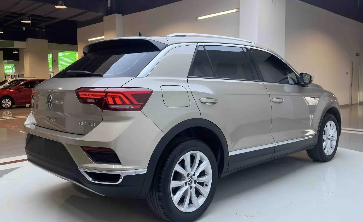 2021 Volkswagen T-Roc 1.4T 150HP L4 7DCT,autocango,china used car exporter,china ev exporter,chinese used car exporter,chinese used ev exporter