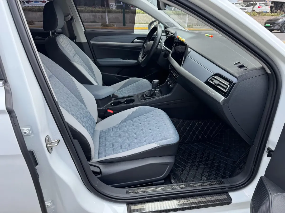 2023 Volkswagen Lavida 1.5T 160HP L4 7DCT,autocango,china used car exporter,china ev exporter,chinese used car exporter,chinese used ev exporter