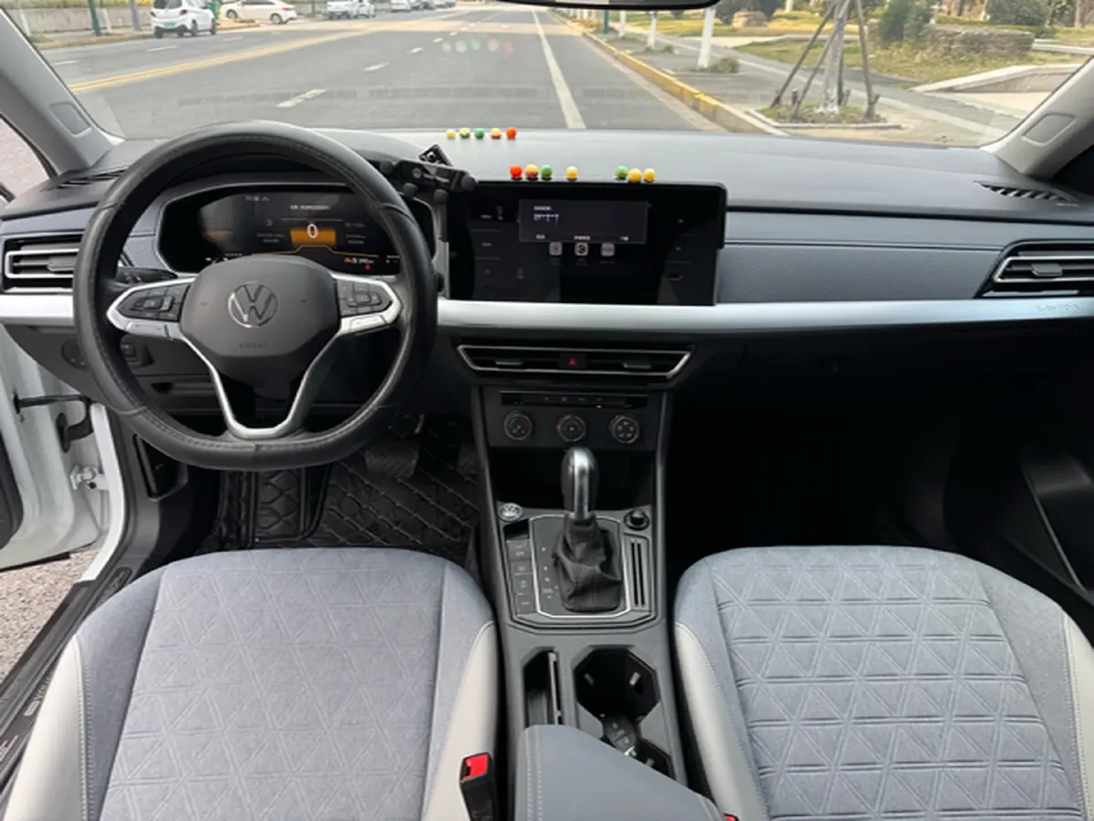2023 Volkswagen Lavida 1.5T 160HP L4 7DCT,autocango,china used car exporter,china ev exporter,chinese used car exporter,chinese used ev exporter