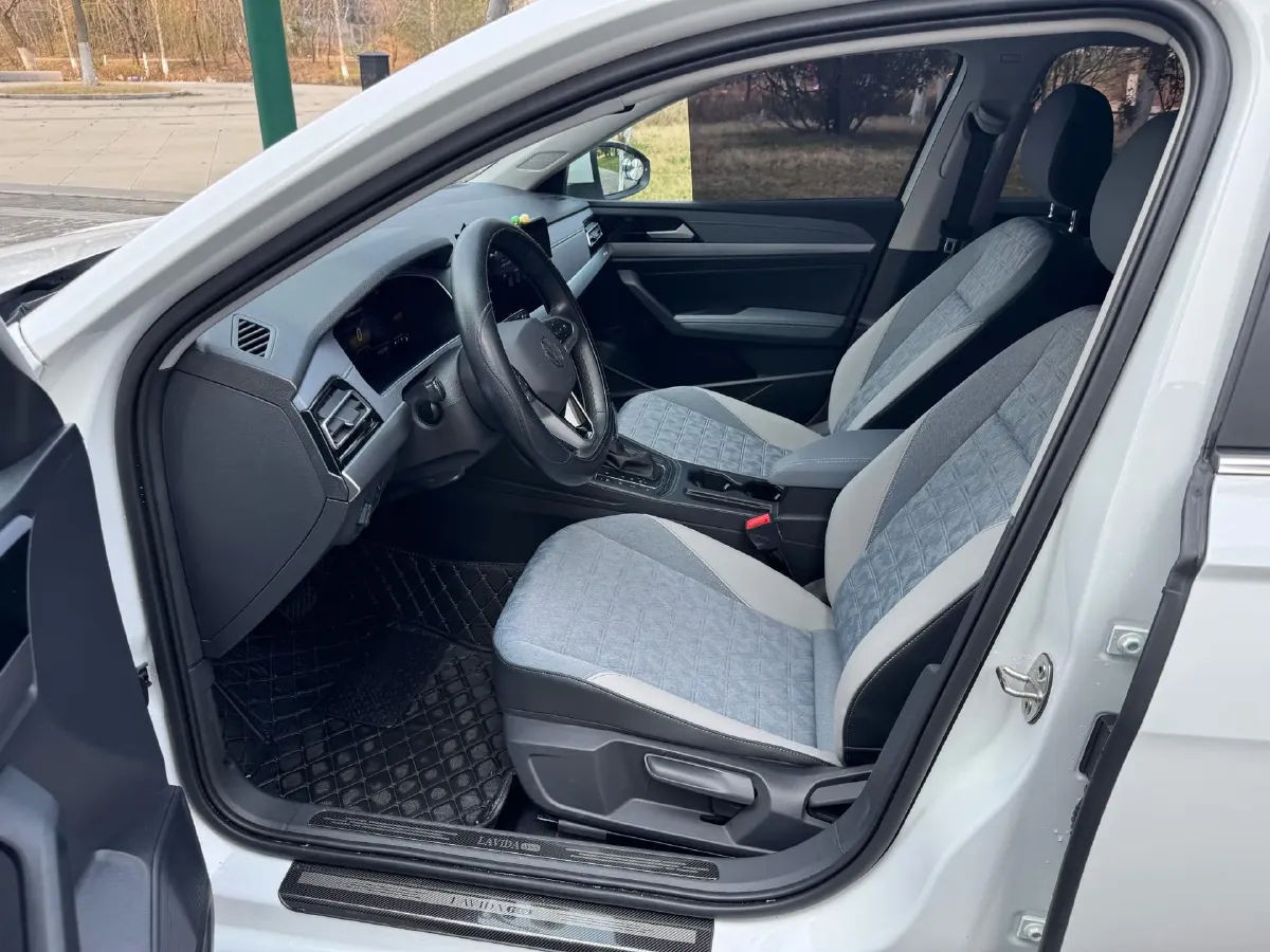 2023 Volkswagen Lavida 1.5T 160HP L4 7DCT,autocango,china used car exporter,china ev exporter,chinese used car exporter,chinese used ev exporter