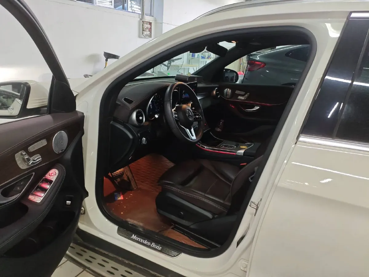 2021 Mercedes-Benz GLC Class 2.0T 258HP L4 9AT,autocango,china used car exporter,china ev exporter,chinese used car exporter,chinese used ev exporter