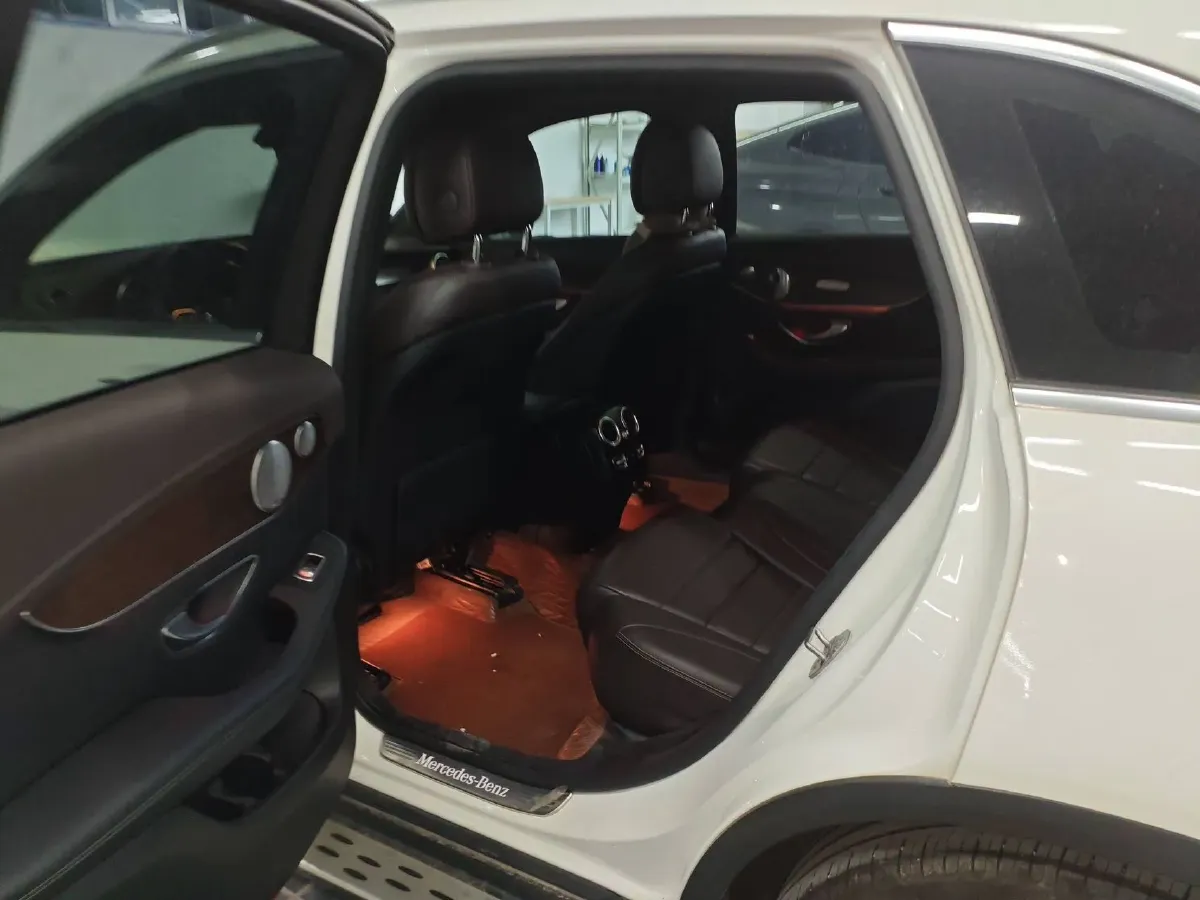 2021 Mercedes-Benz GLC Class 2.0T 258HP L4 9AT,autocango,china used car exporter,china ev exporter,chinese used car exporter,chinese used ev exporter