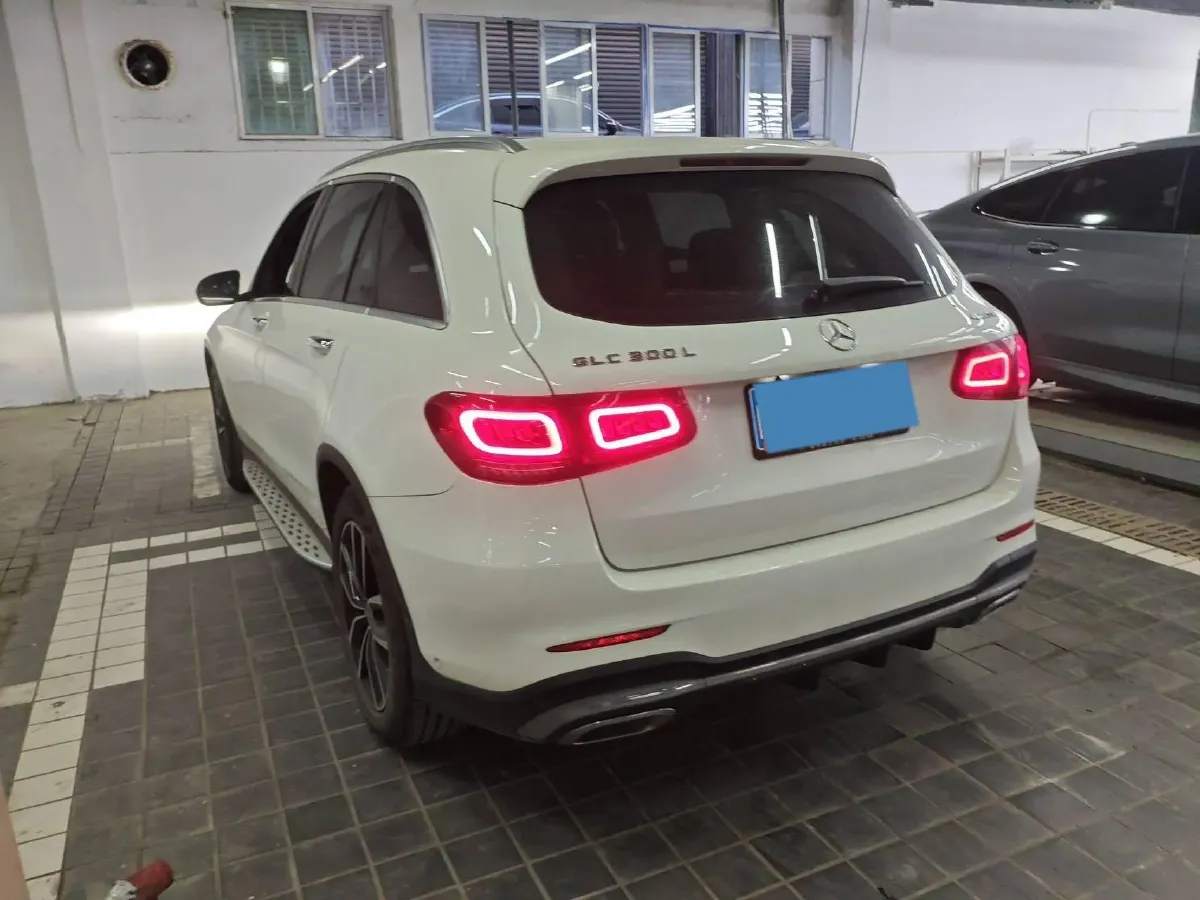 2021 Mercedes-Benz GLC Class 2.0T 258HP L4 9AT,autocango,china used car exporter,china ev exporter,chinese used car exporter,chinese used ev exporter