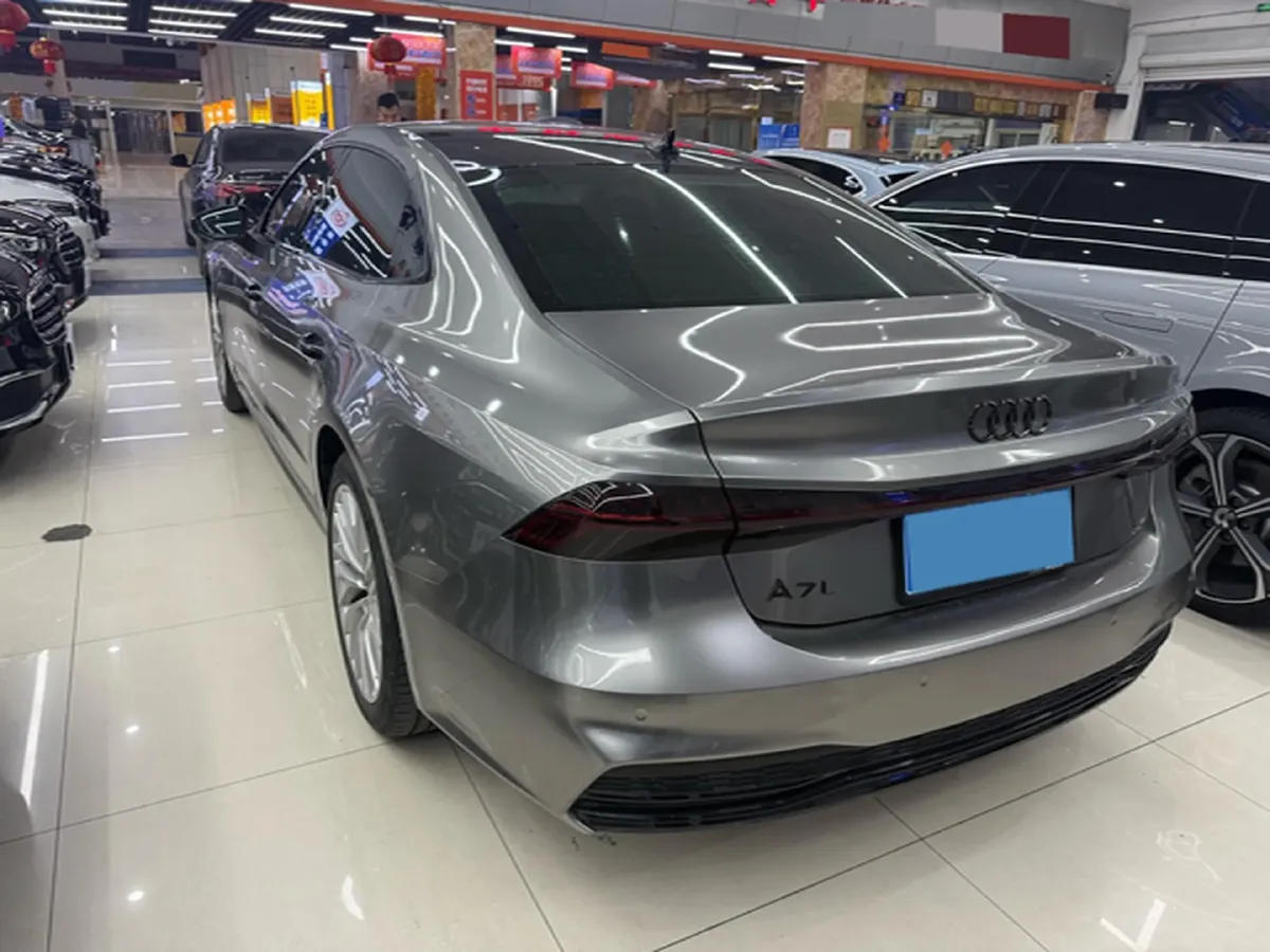 2024 Audi A7L 2.0T 245HP L4 7DCT,autocango,china used car exporter,china ev exporter,chinese used car exporter,chinese used ev exporter