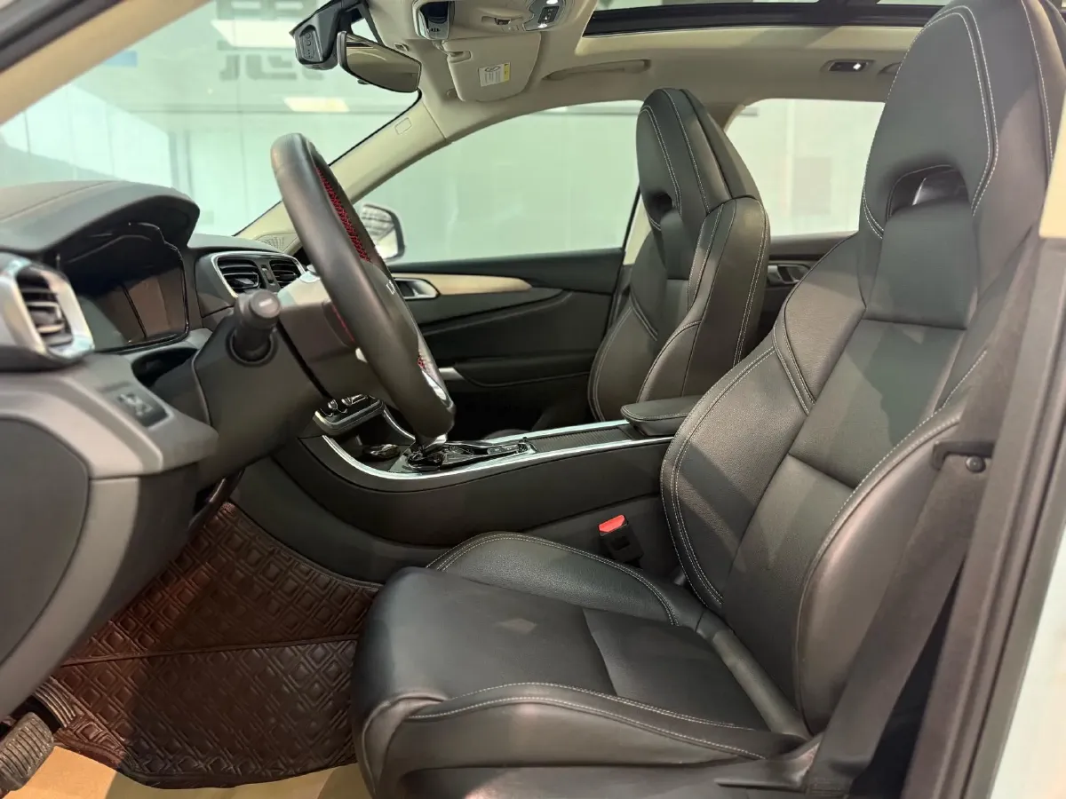 2020 LYNK&CO 01 2.0T 190HP L4 6AT,autocango,china used car exporter,china ev exporter,chinese used car exporter,chinese used ev exporter