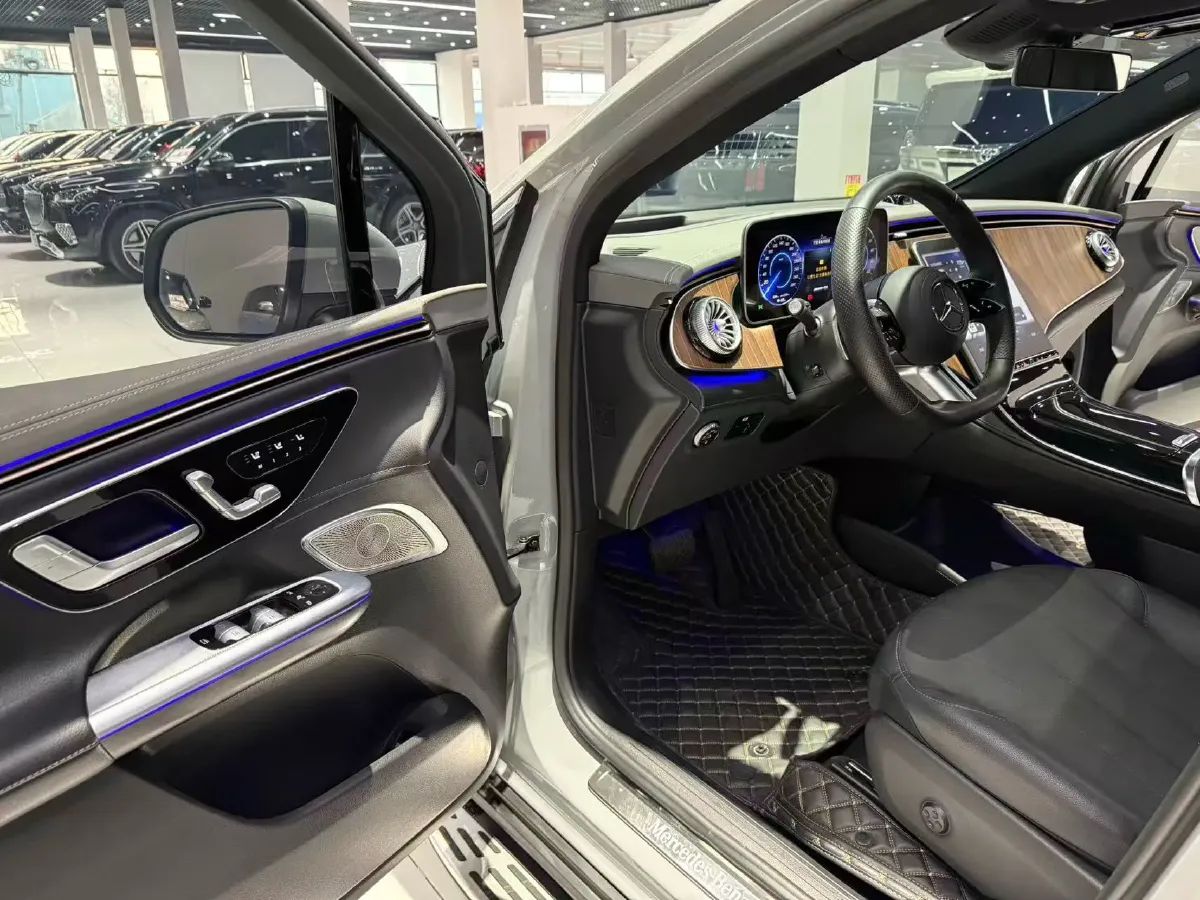 2023 Mercedes-Benz EQE SUV BEV 96.1KWH,autocango,china used car exporter,china ev exporter,chinese used car exporter,chinese used ev exporter