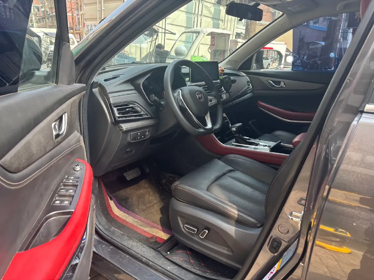 2022 ChangAn CS75 1.5T 180HP L4 7DCT,autocango,china used car exporter,china ev exporter,chinese used car exporter,chinese used ev exporter