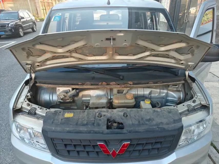 2021 WuLing RongGuang New Truck 1.8L 125HP L4 5MT,autocango,china used car exporter,china ev exporter,chinese used car exporter,chinese used ev exporter