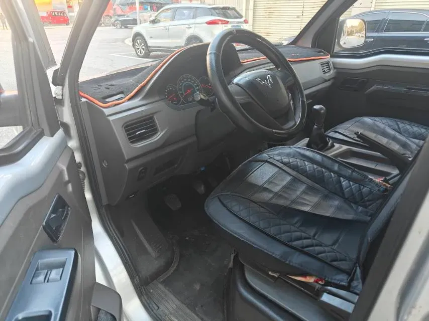 2021 WuLing RongGuang New Truck 1.8L 125HP L4 5MT,autocango,china used car exporter,china ev exporter,chinese used car exporter,chinese used ev exporter