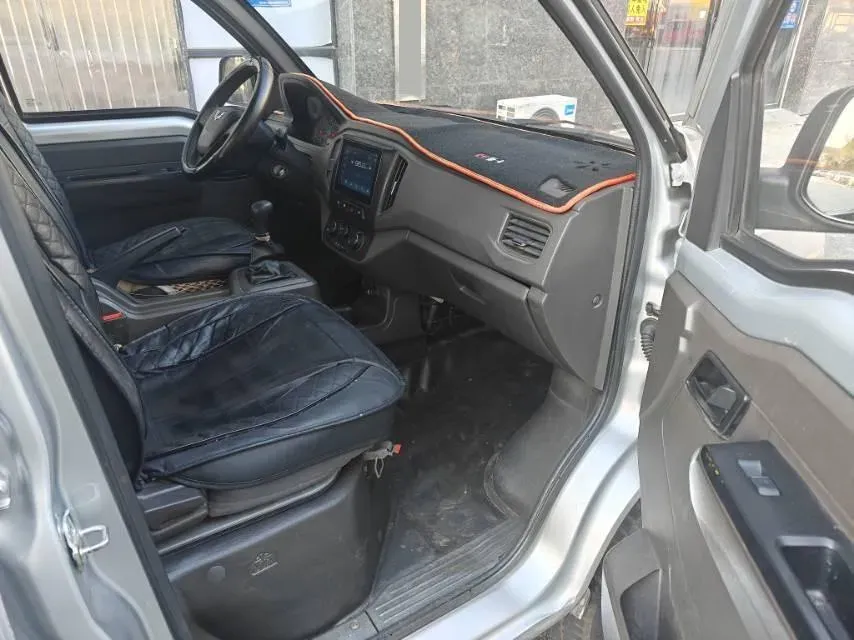 2021 WuLing RongGuang New Truck 1.8L 125HP L4 5MT,autocango,china used car exporter,china ev exporter,chinese used car exporter,chinese used ev exporter