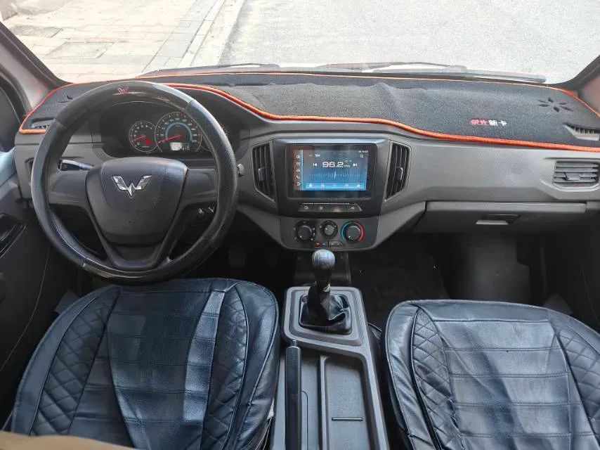 2021 WuLing RongGuang New Truck 1.8L 125HP L4 5MT,autocango,china used car exporter,china ev exporter,chinese used car exporter,chinese used ev exporter