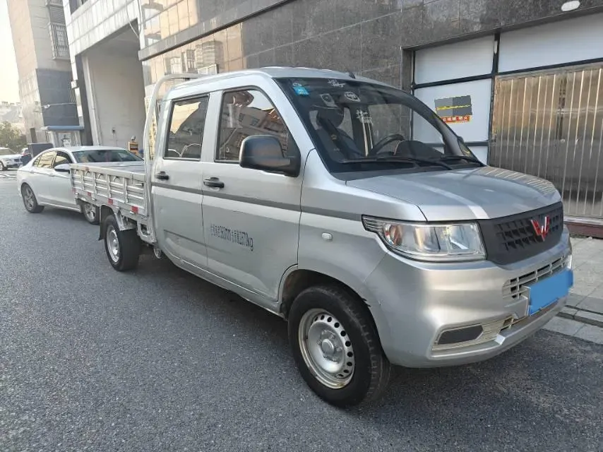 2021 WuLing RongGuang New Truck 1.8L 125HP L4 5MT,autocango,china used car exporter,china ev exporter,chinese used car exporter,chinese used ev exporter