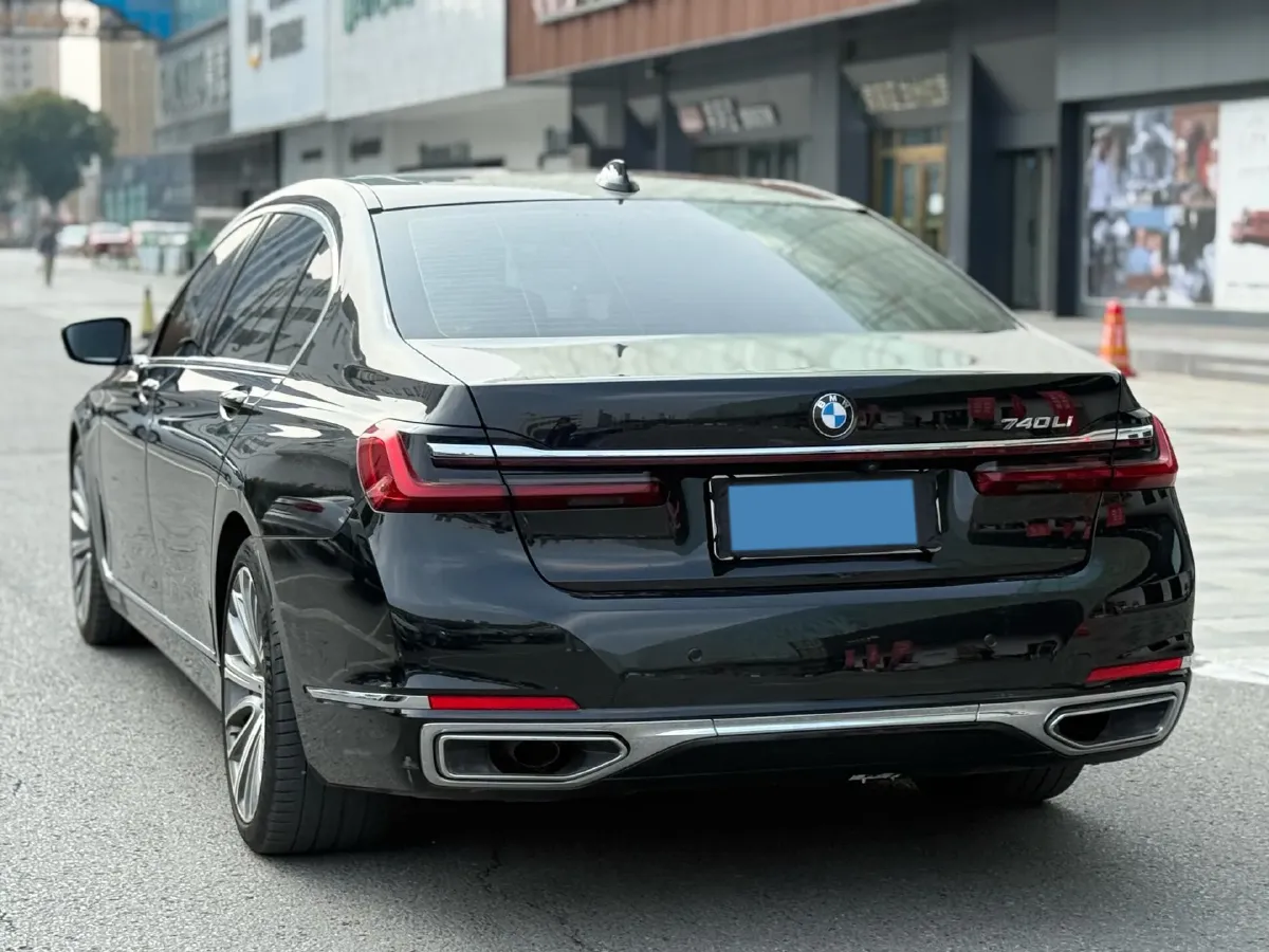 2021 BMW 7 Series 3.0T 340HP L6 8AT,autocango,china used car exporter,china ev exporter,chinese used car exporter,chinese used ev exporter