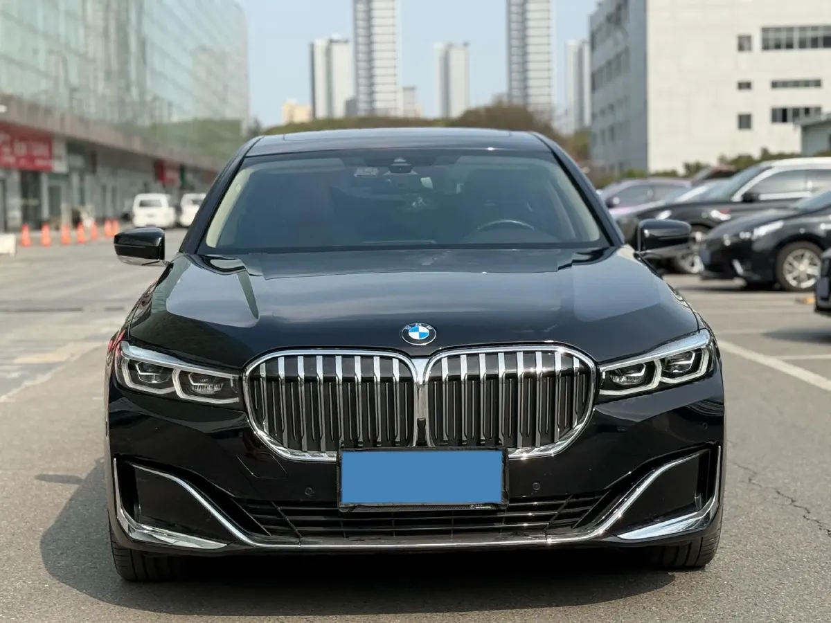 2021 BMW 7 Series 3.0T 340HP L6 8AT,autocango,china used car exporter,china ev exporter,chinese used car exporter,chinese used ev exporter