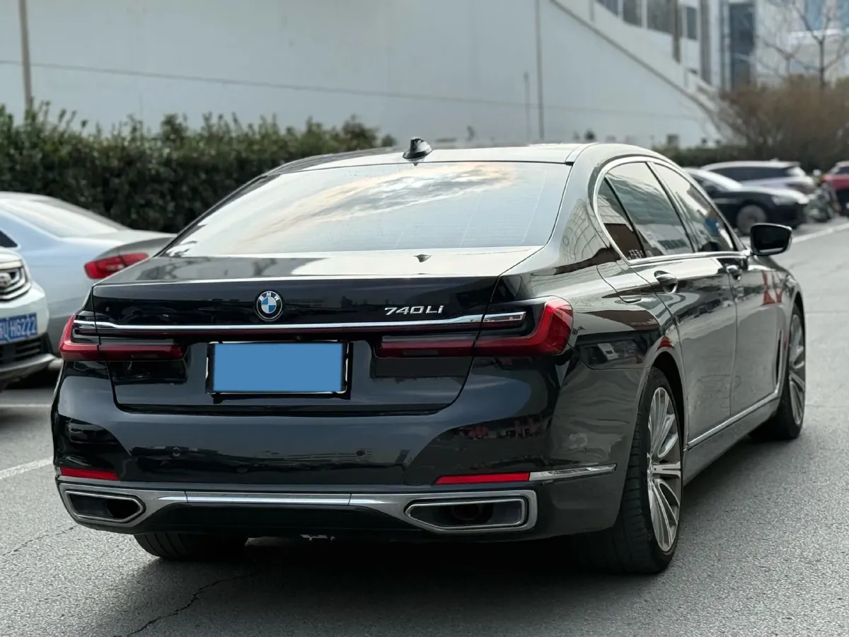 2021 BMW 7 Series 3.0T 340HP L6 8AT,autocango,china used car exporter,china ev exporter,chinese used car exporter,chinese used ev exporter