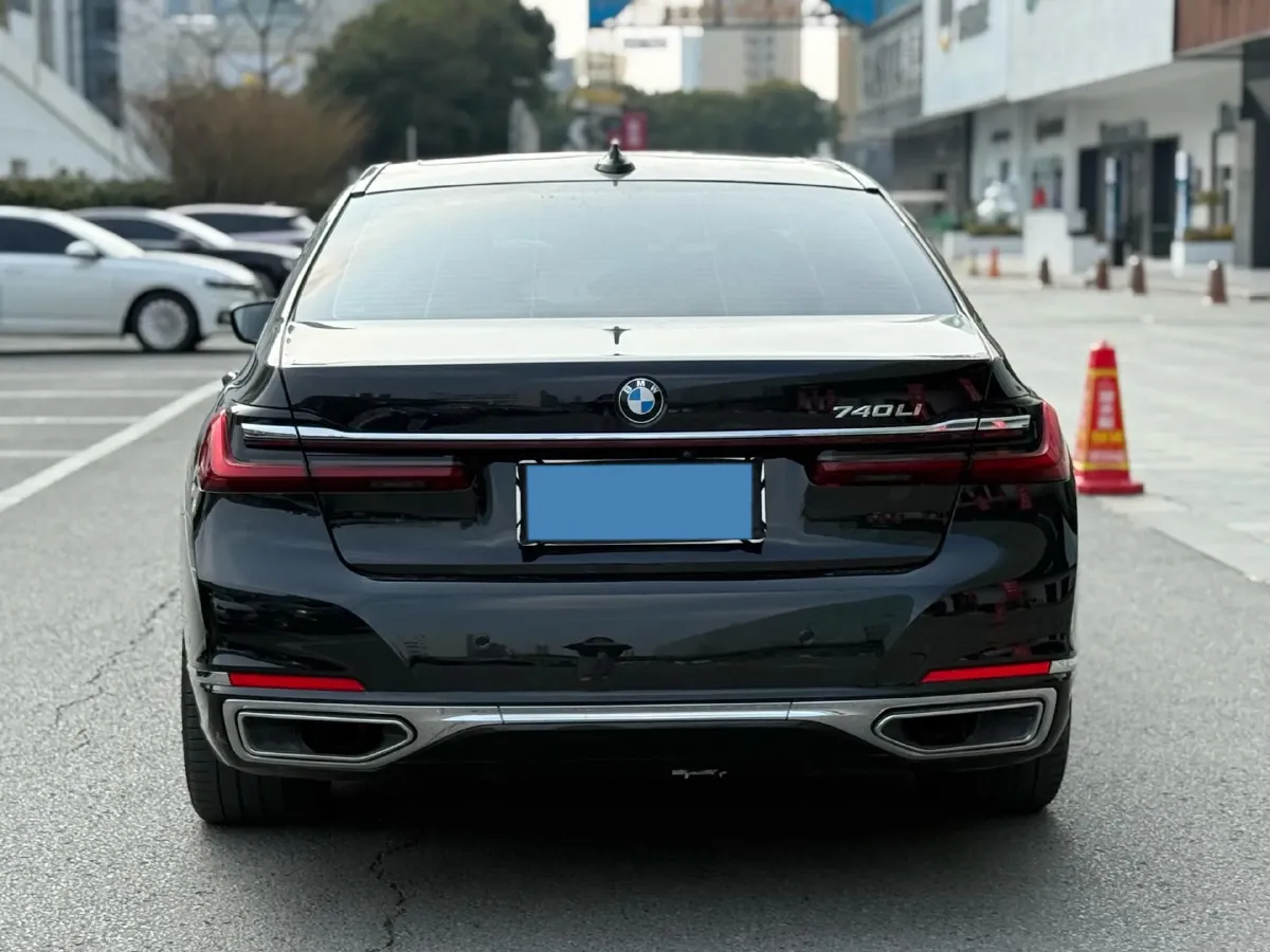 2021 BMW 7 Series 3.0T 340HP L6 8AT,autocango,china used car exporter,china ev exporter,chinese used car exporter,chinese used ev exporter