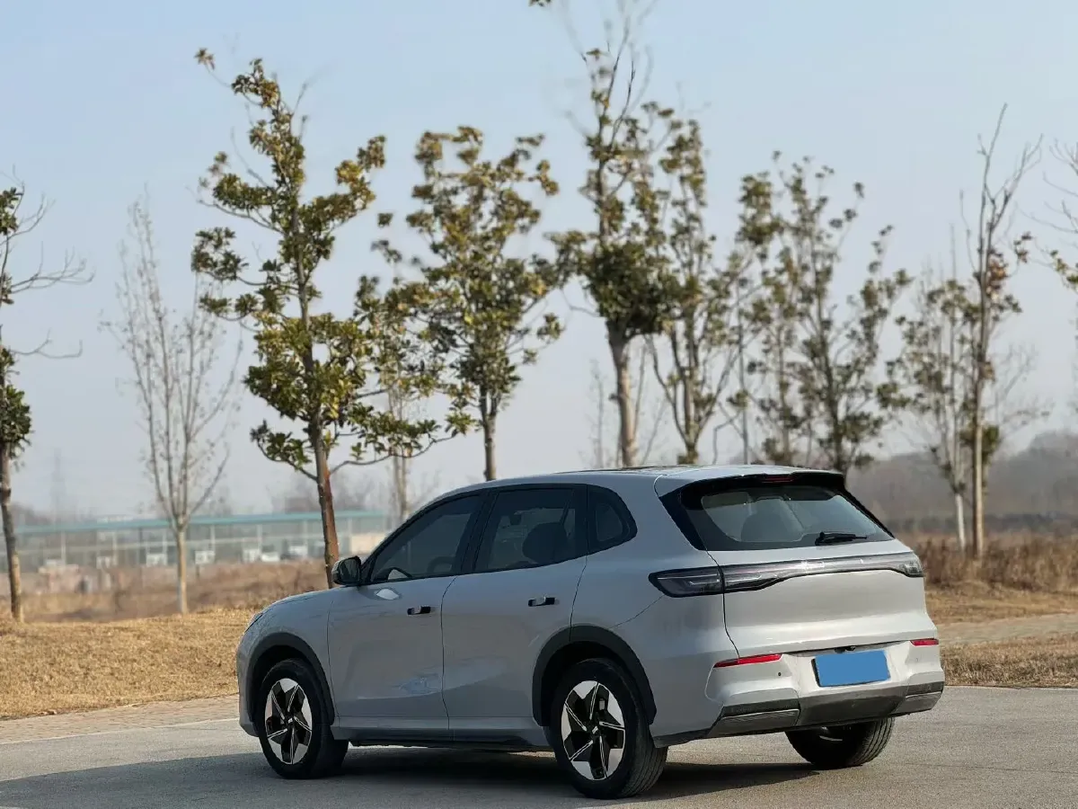 2024 Geely Emgrand L HiP 1.5T 181HP L4 3DHT PHEV 15.5KWH,autocango,china used car exporter,china ev exporter,chinese used car exporter,chinese used ev exporter